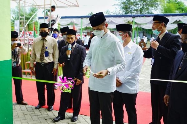 Wagub Sebut Pesantren Mampu Ciptakan Kemandirian Ekonomi